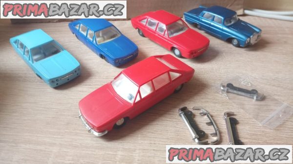 Autíčka na opravu 4x Tatra 613 – fotografie 1