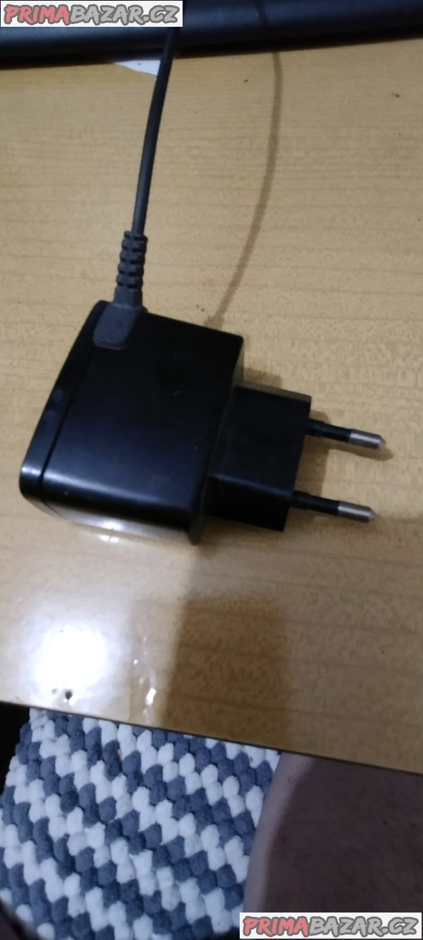 Nabíječka mobilního telefonu NOKIA – fotografie 3