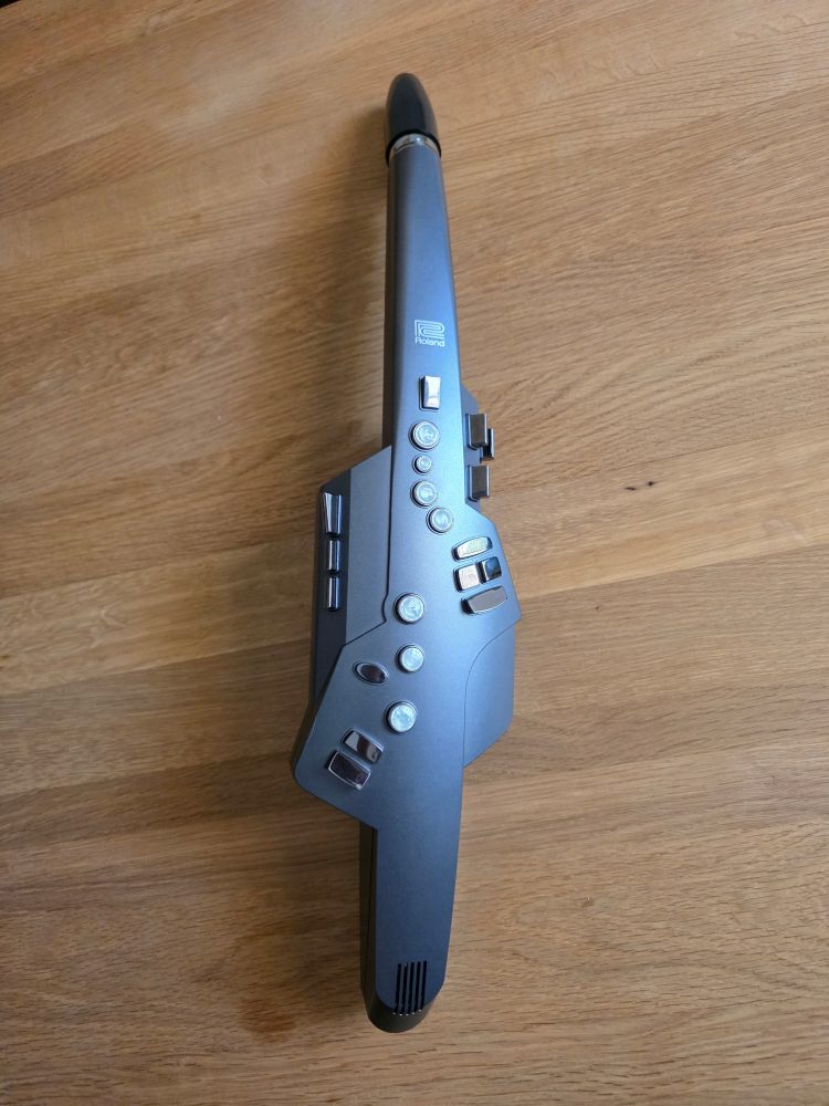 Roland Aerophone AE-10 - digitální dechový nástroj – fotografie 1