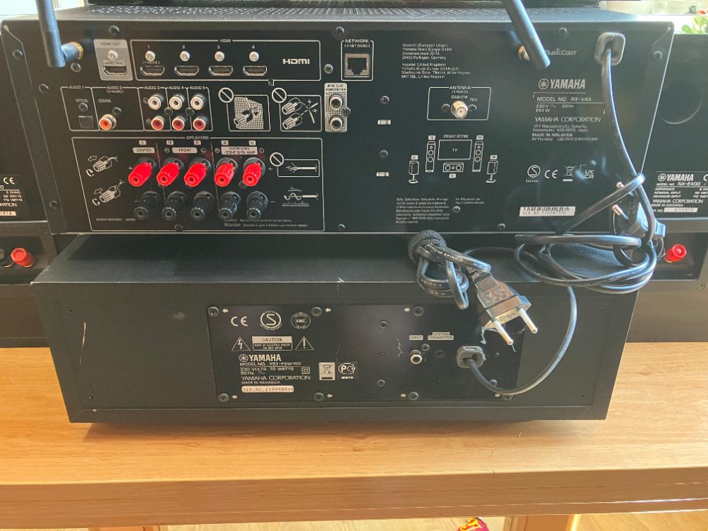 yamaha rx-v4a domácí kino – fotografie 3