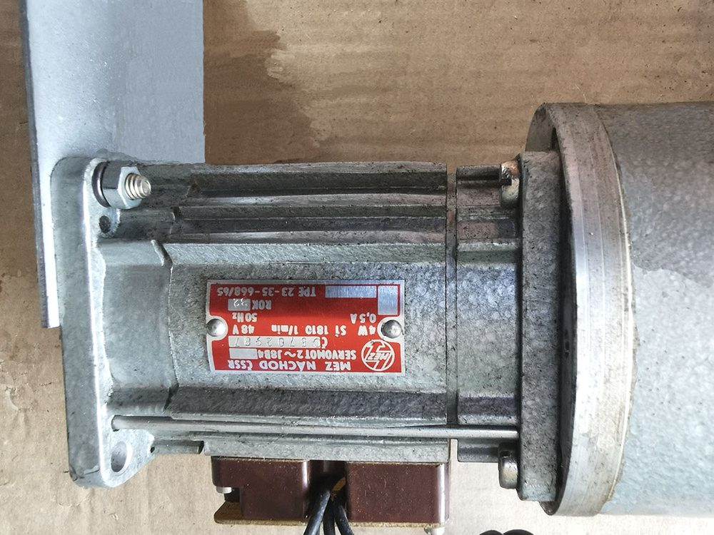 Prodám elektrický servomotor s převodovkou – fotografie 3