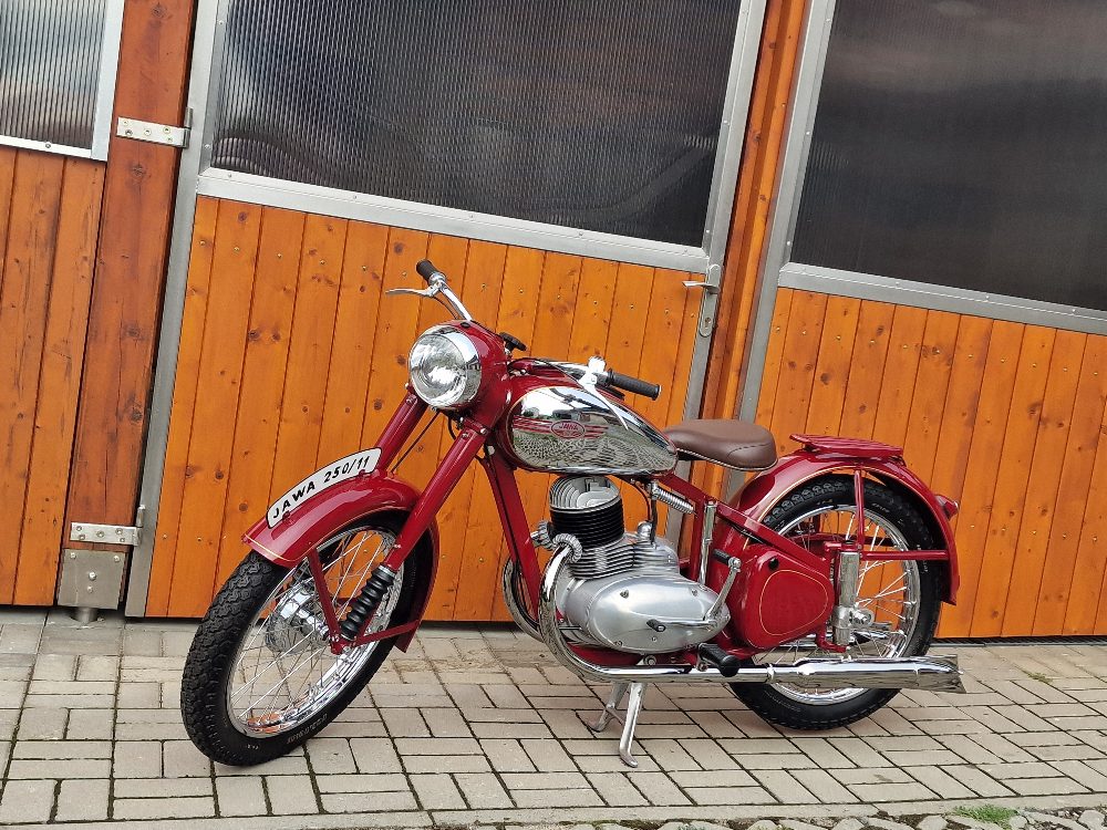 Jawa 250 pérák 1950 Po Renovaci – fotografie 2