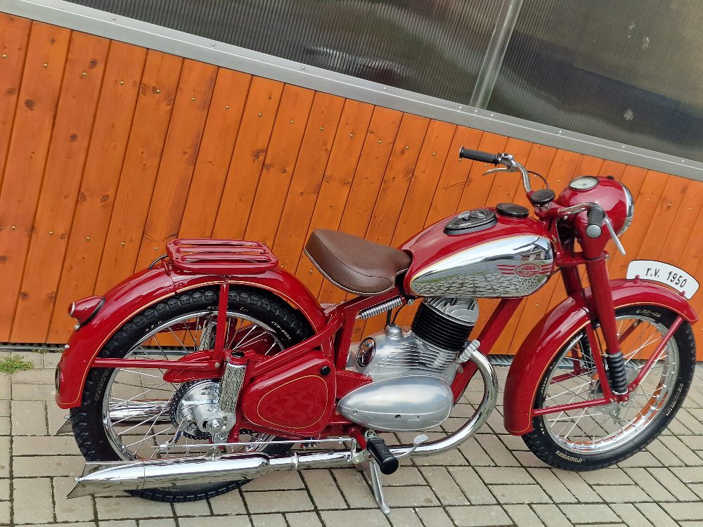 Jawa 250 pérák 1950 Po Renovaci – fotografie 3