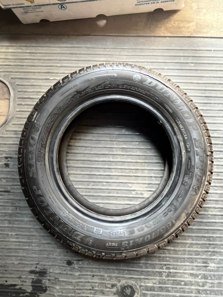 Pěkné pneu 165/70 R13, 175/60 R14 (rezerva) – fotografie 2