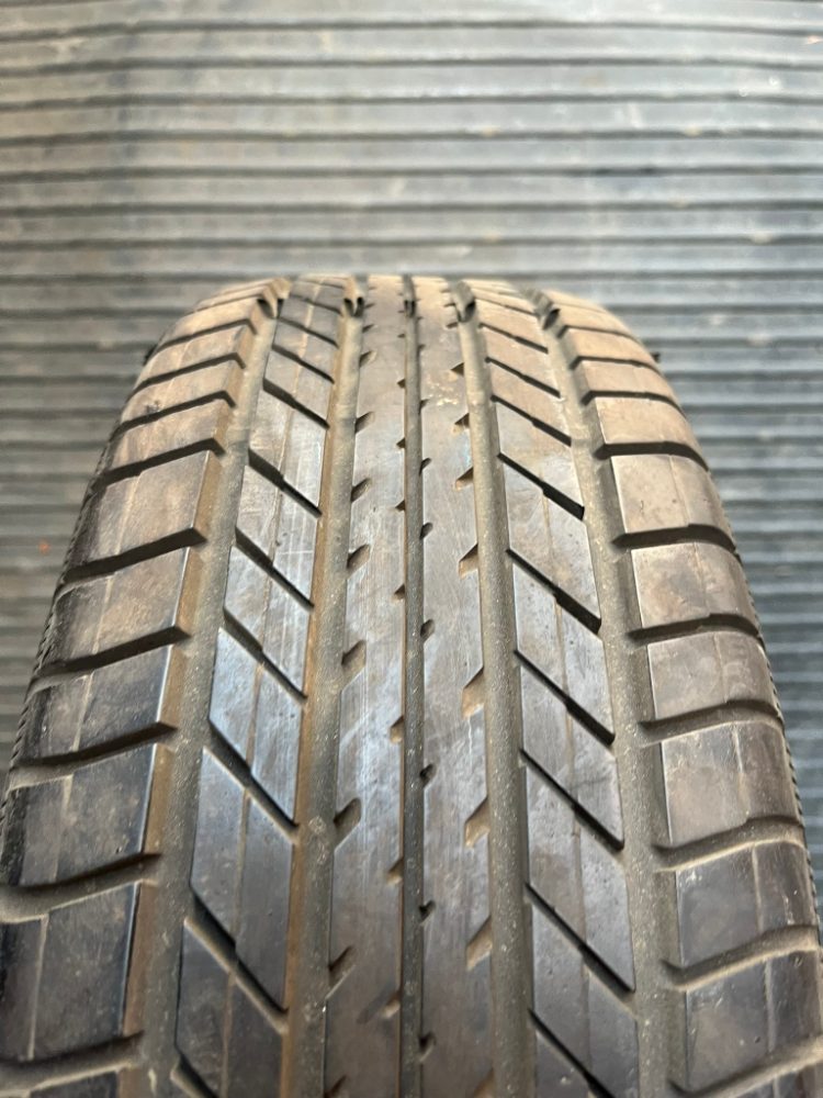 Pěkné pneu 165/70 R13, 175/60 R14 (rezerva) – fotografie 7